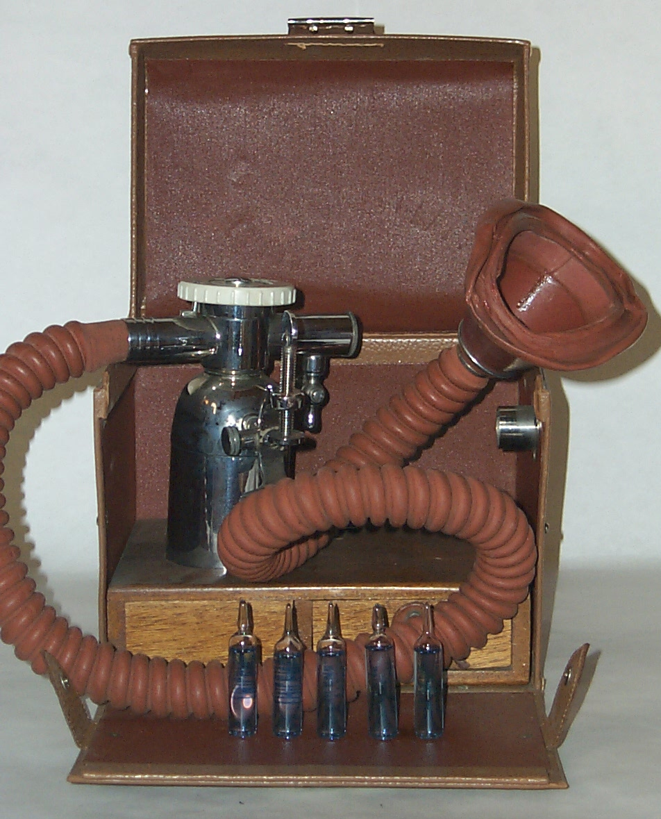 Inhalador Tarrats fabricat a Barcelona durant la dictadura franquista